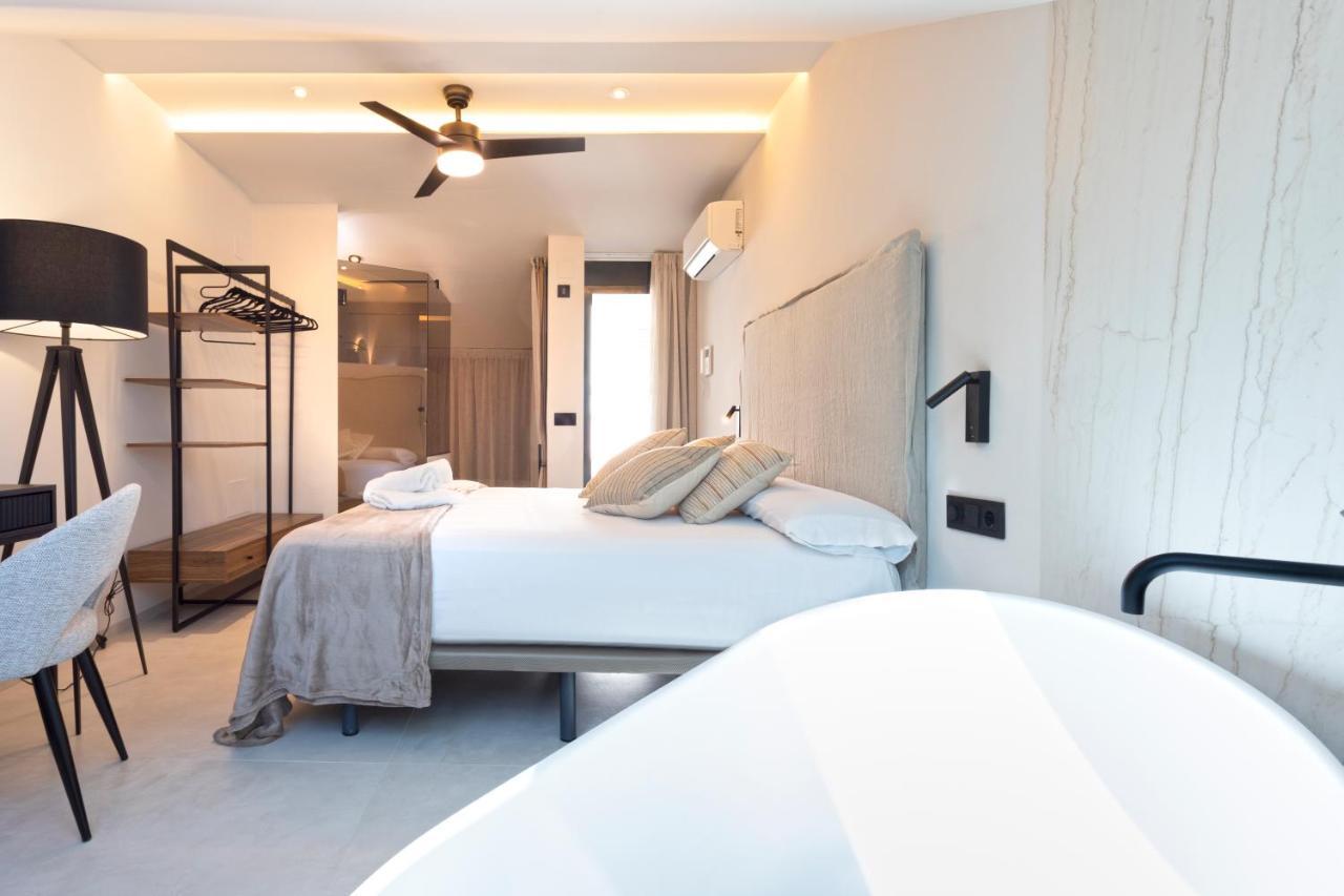 Magnificent Renovated 2Bd 2Bth Duplex With Terrace - City Centre Málaga Kültér fotó